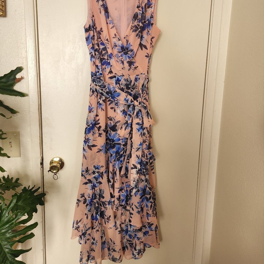 Sleeves midi Eliza J Dress